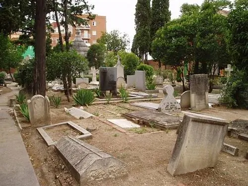 английское кладбище