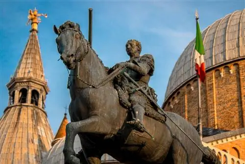 Кондотьеро Гаттамелата работы Донателло.