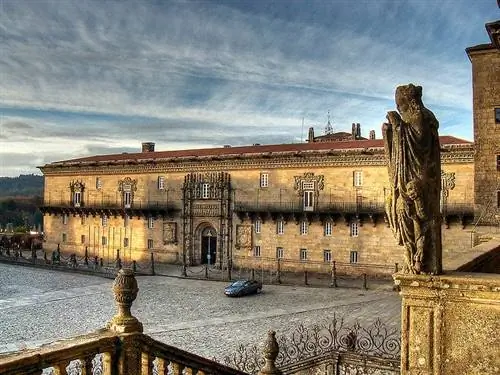 Hostal dos Reis Católicos, место для проживания в Сантьяго