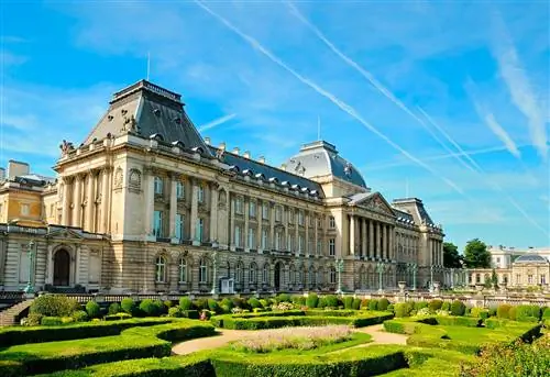 Королевский дворец, одно из мест, которые стоит увидеть в Брюсселе.