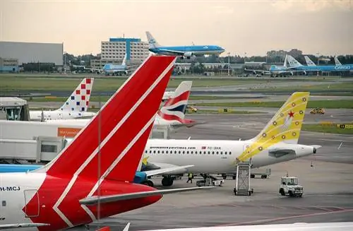 Как добраться до центра Амстердама из аэропорта