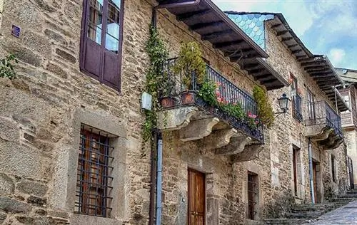 5 красивых городов возле озера Санабриа