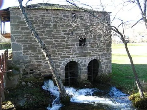 Галенде возле озера Санабрия