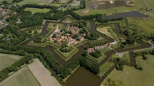 Буртанж, один из самых любопытных городов Европы