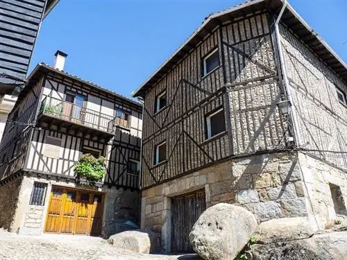 Прогулка по одному из развлечений в Ла-Альберке.