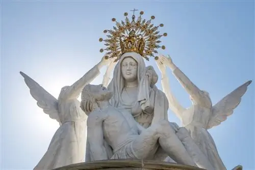 Памятник Богородице Ангустийской в Аймонте