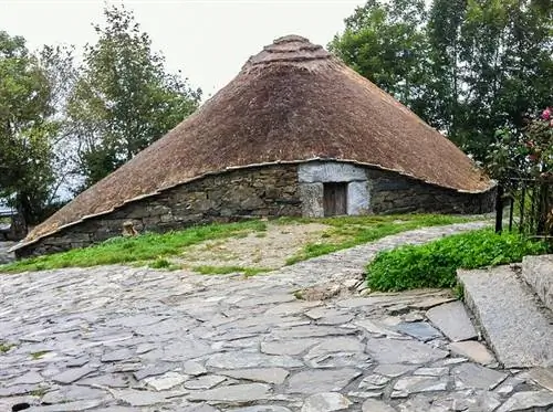 О Себрейро, один из испанских городов, стоящих на якоре во времени.