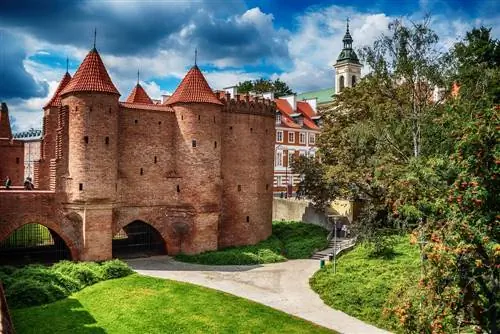 Барбакан в Варшаве