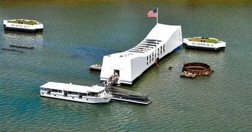 Мемориал USS Arizona на Гавайях