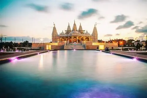 Храм Нисден в Лондоне