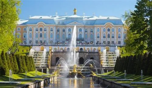 Посещаем самые красивые дворцы мира