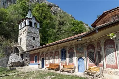 Спасо-Преображенский монастырь в Болгарии.
