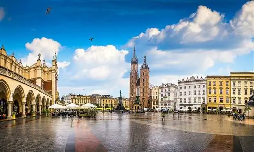 Рыночная площадь - одно из самых красивых мест Кракова.