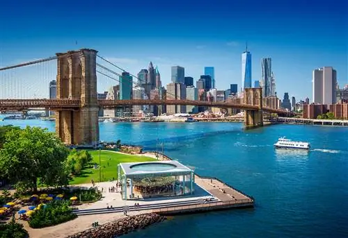 Бруклинский мост в Нью-Йорке