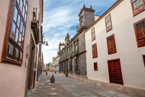 Посетите Сан-Кристобаль-де-ла-Лагуна, одно из развлечений на Тенерифе.