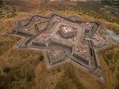 Форт Сент-Люсии в Элваше