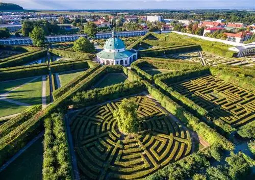 Сады дворца архиепископа Кромержижа