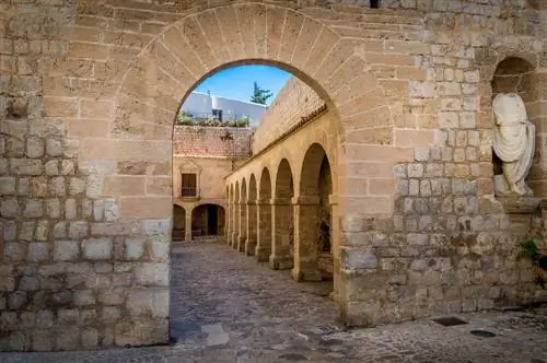 Стена Дальт Вила