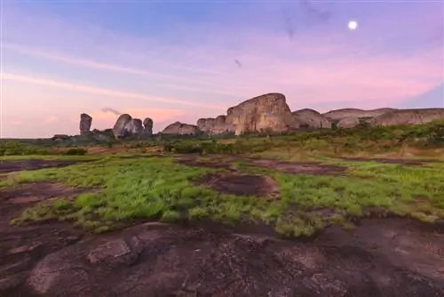 Горы Андонго-Пойнт в Маланже