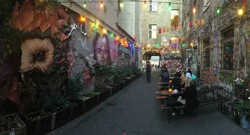 Бары в переулке Мертвой курицы