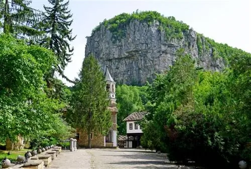 Маршрут по долинам и холмам Дряново в Болгарии.