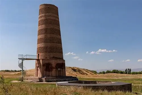 Вид на башню Бурана