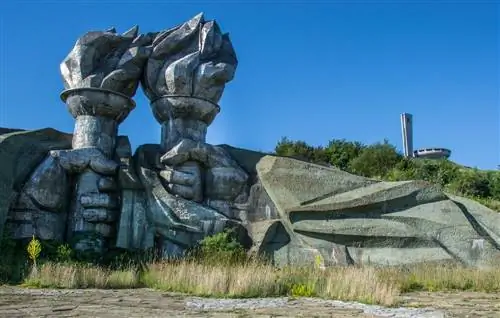 Доступ к памятнику Бузлудже