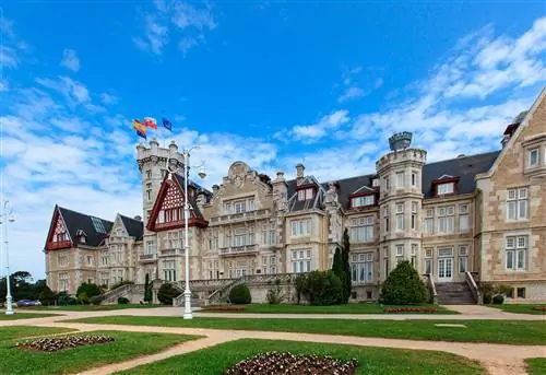 Дворец Магдалены в Сантандере