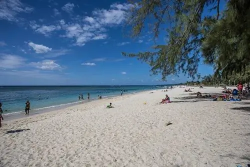 Пляж Флик-ан-Флак