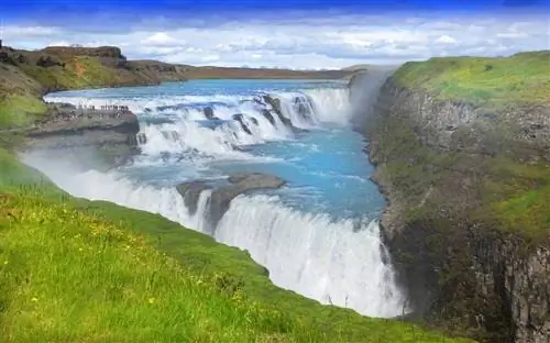 Водопад Гюдльфосс, одна из достопримечательностей после посещения Рейкьявика