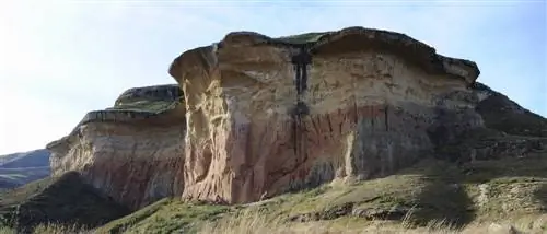 Скальные образования в горах Малоти