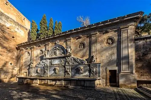 Исторические фонтаны Гранады: еще один способ увидеть город