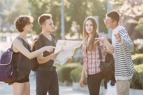 Ключи к социальному взаимодействию, если вы едете за границу