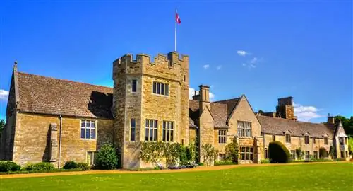 Замок Рокингем