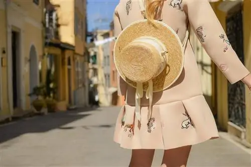 Как одеваться так, будто вы в отпуске, даже если вы застряли дома