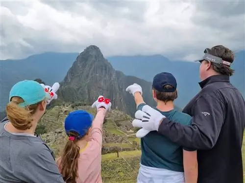 кредит Команда Adventure Guide.21