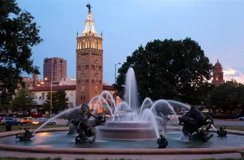 Канзас-Сити Плаза