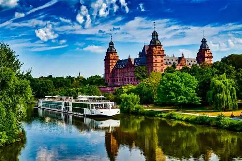 10 отличий речного круиза от морского