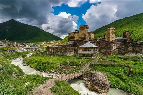 Один из самых высокогорных городов Европы находится не там, где вы думаете