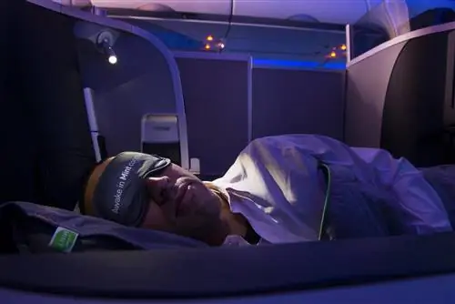 JetBlue Mint лежит плоско