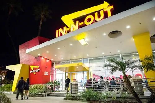 10 региональных заведений быстрого питания, которые стоит попробовать в следующей поездке (и одно, которого следует избегать)