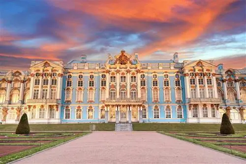 10 королевских убежищ, где отдыхают монархи (ред.)