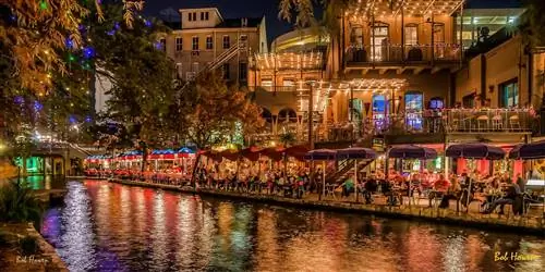 Боб Хоуэн (предоставлено Visit San Antonio)