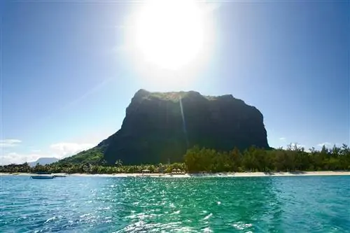 10 причин поехать с семьей на Маврикий