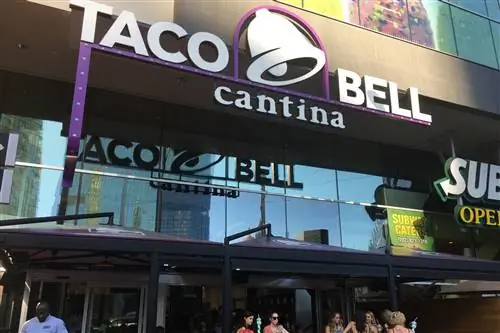 TBellWeddingOutside_1