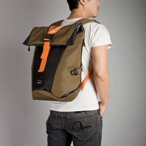 Crumpler: сумка для ноутбука в местном стиле
