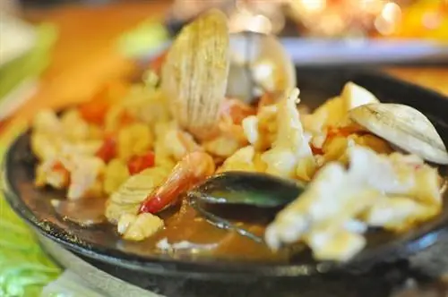 Шипящие морепродукты