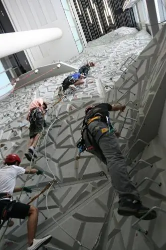 BorderX представляет первый в Азии опыт Via Ferrata в помещении