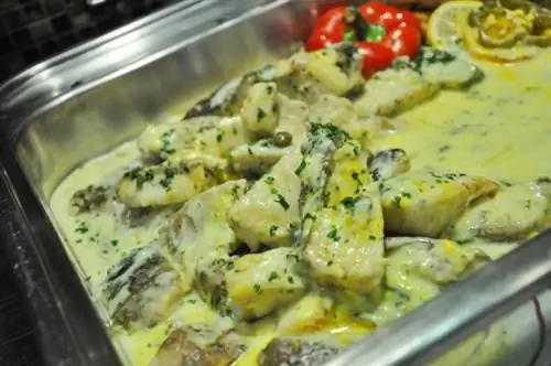Рыба в зеленом соусе карри