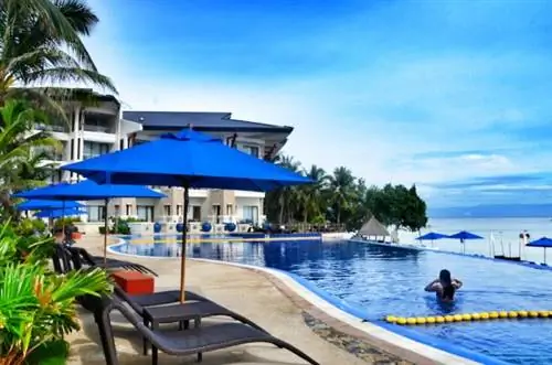Пейзажный бассейн в отеле Bellevue Resort на Бохоле